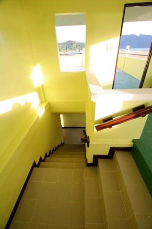 Luis Bay Travellers Lodge Coron Exterior foto
