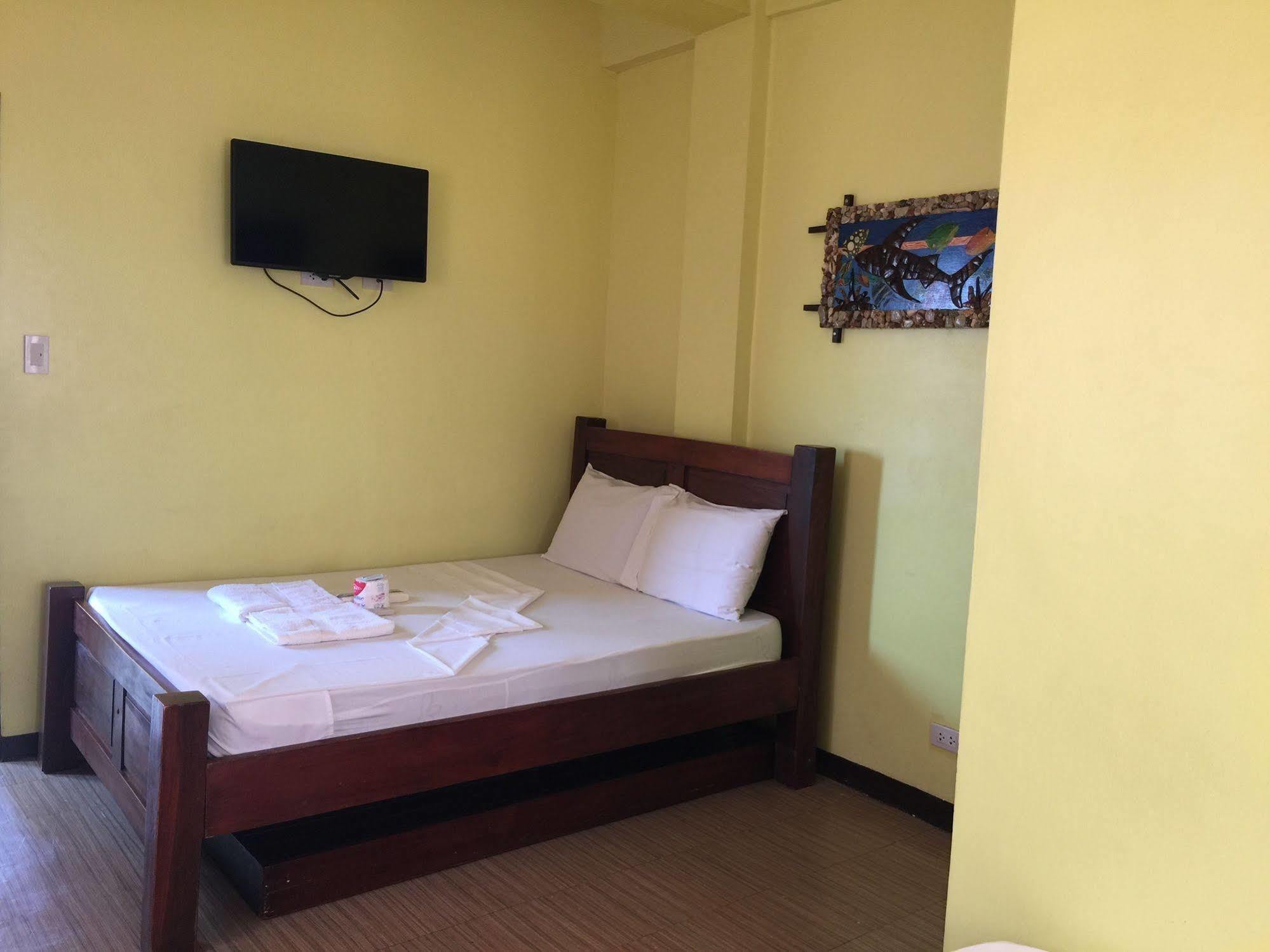 Luis Bay Travellers Lodge Coron Exterior foto