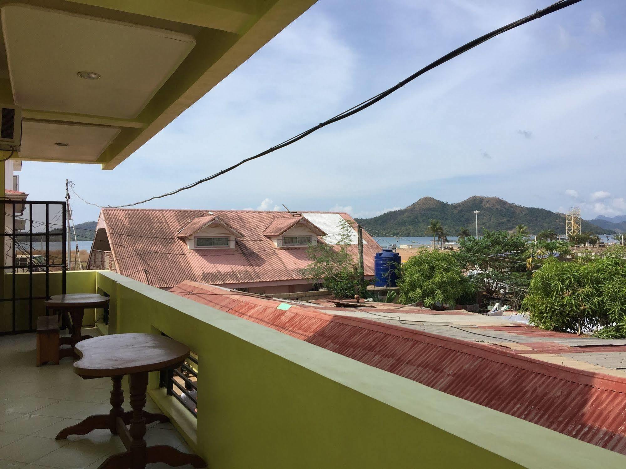 Luis Bay Travellers Lodge Coron Exterior foto