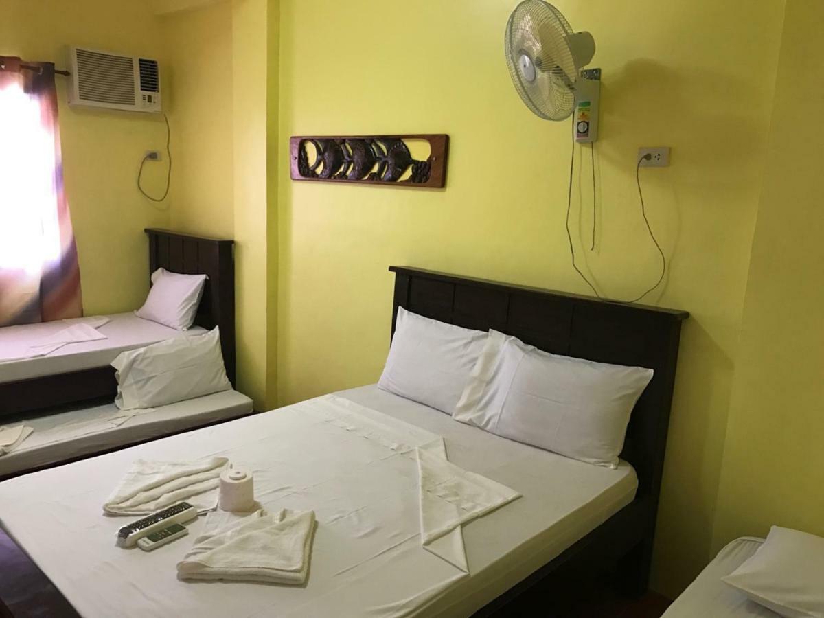 Luis Bay Travellers Lodge Coron Exterior foto