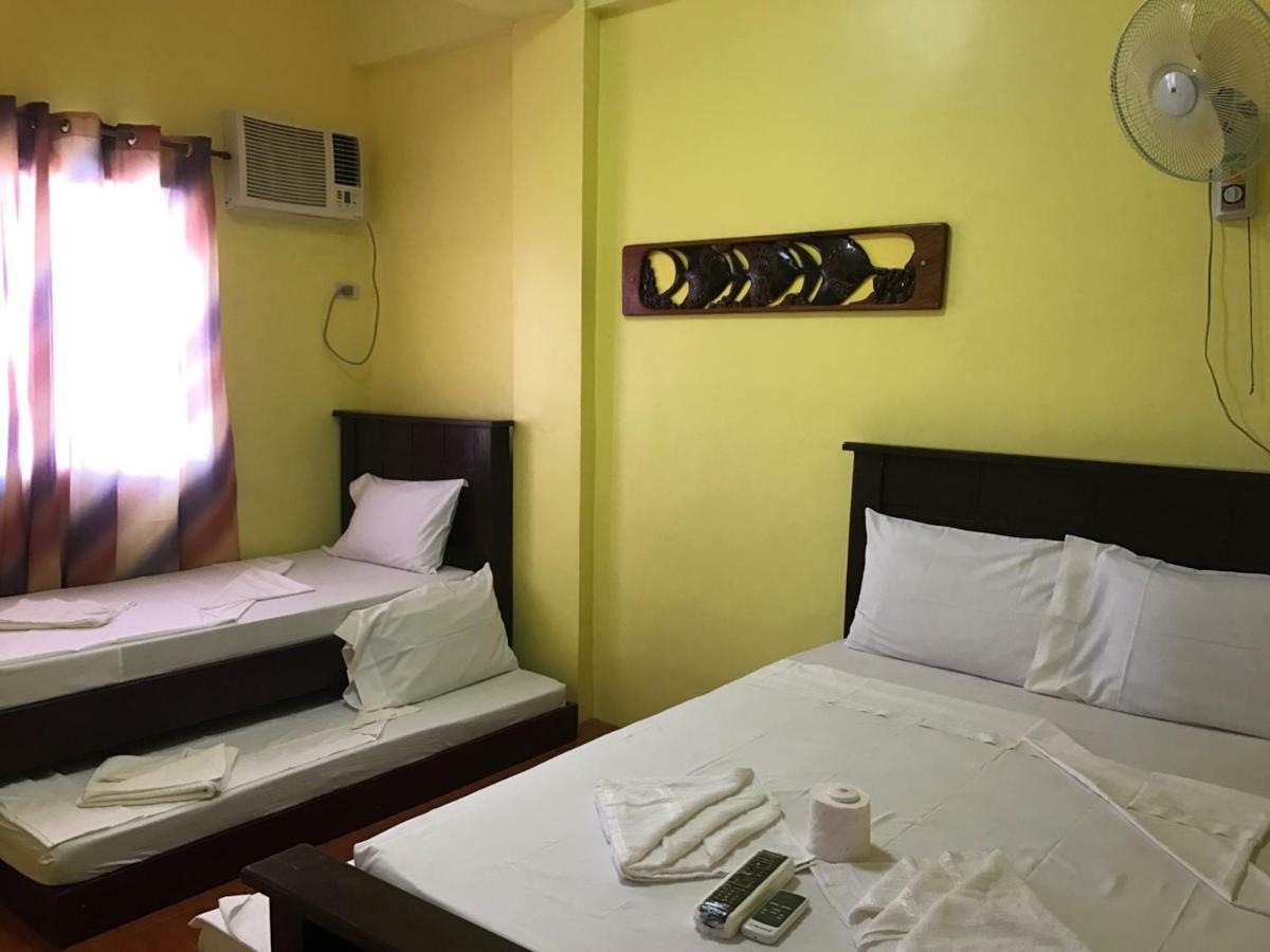 Luis Bay Travellers Lodge Coron Exterior foto